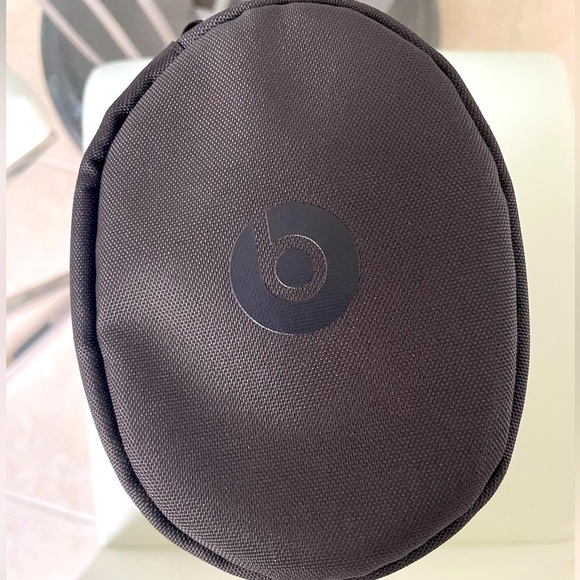 Beats Solo 3 - Picture 3 of 3